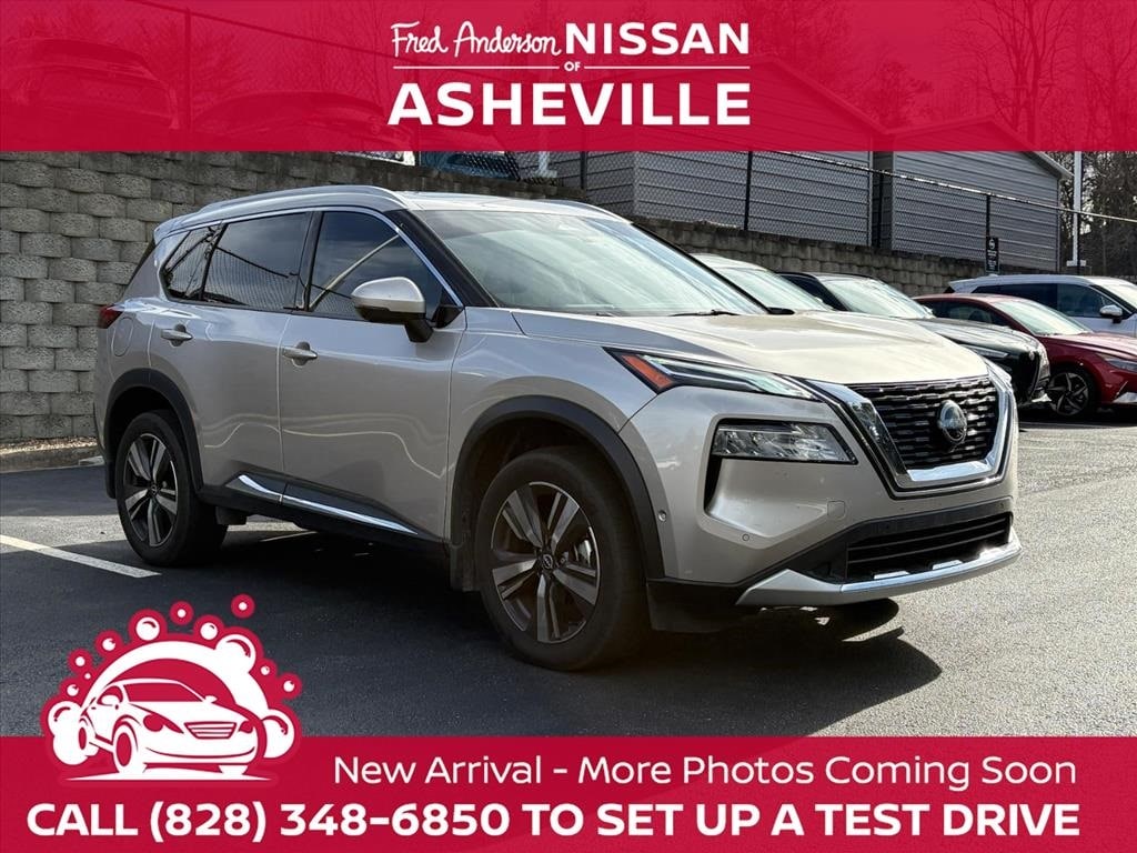 2023 Nissan Rogue Platinum's photo