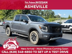 2020 Nissan Titan PRO-4X Truck