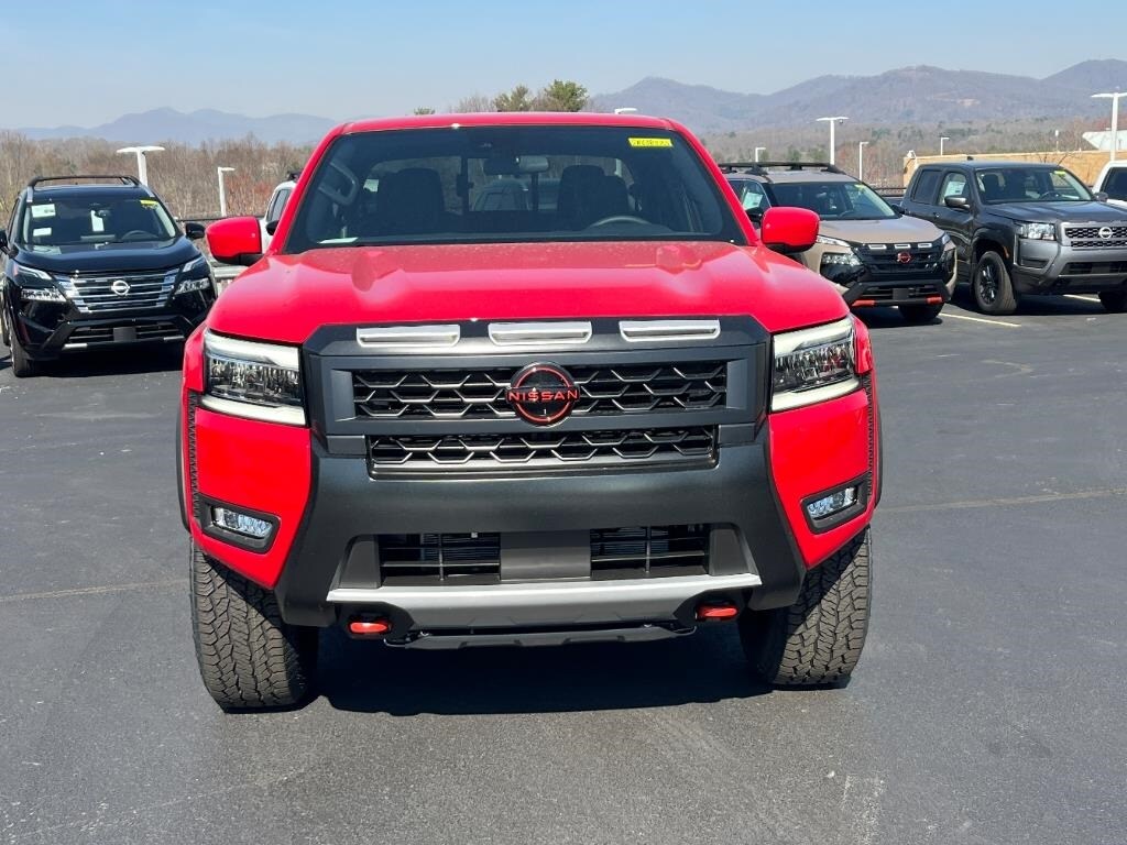 2025 Nissan Frontier PRO-4X photo 2