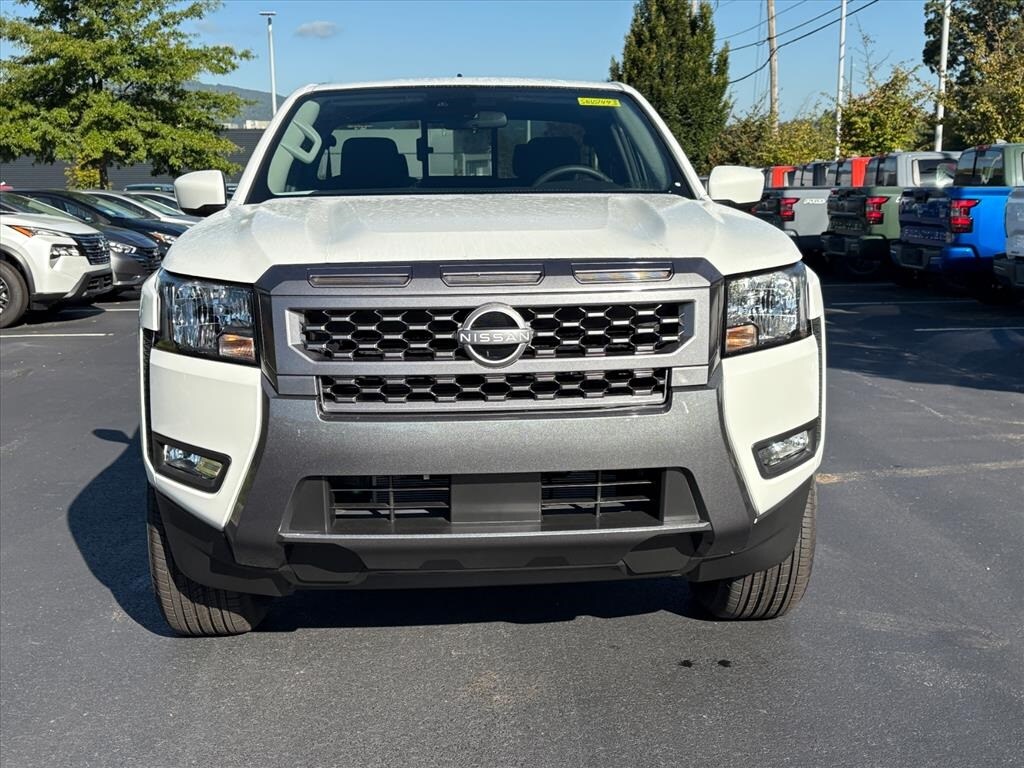 2025 Nissan Frontier King Cab SV photo 2