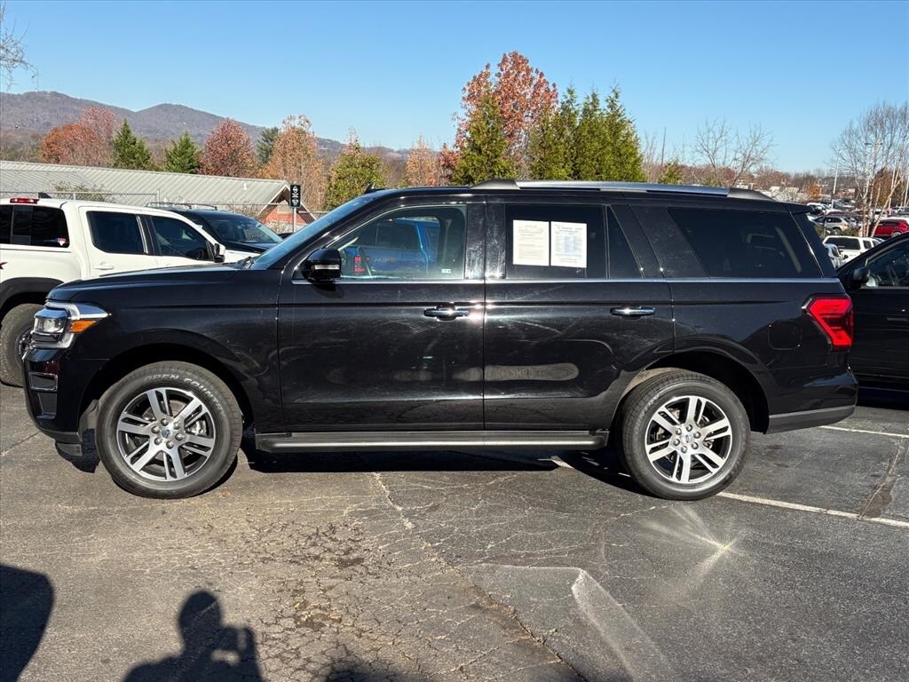 2024 Ford Expedition Limited photo 3