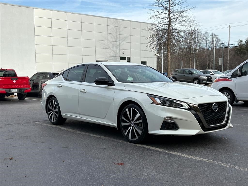 Used 2022 Nissan Altima 2.0 SR Sedan