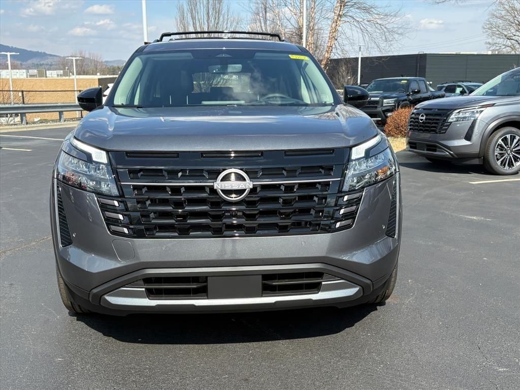 New 2026 Nissan Pathfinder Platinum SUV