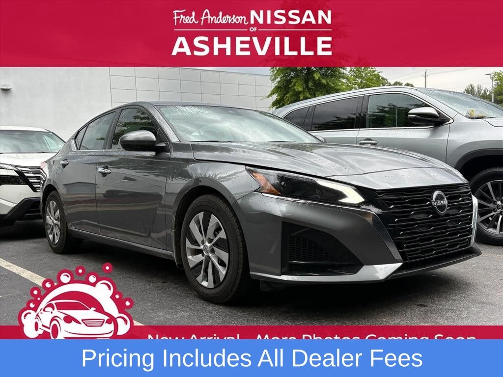 2023 Nissan Altima 2.5 S's photo