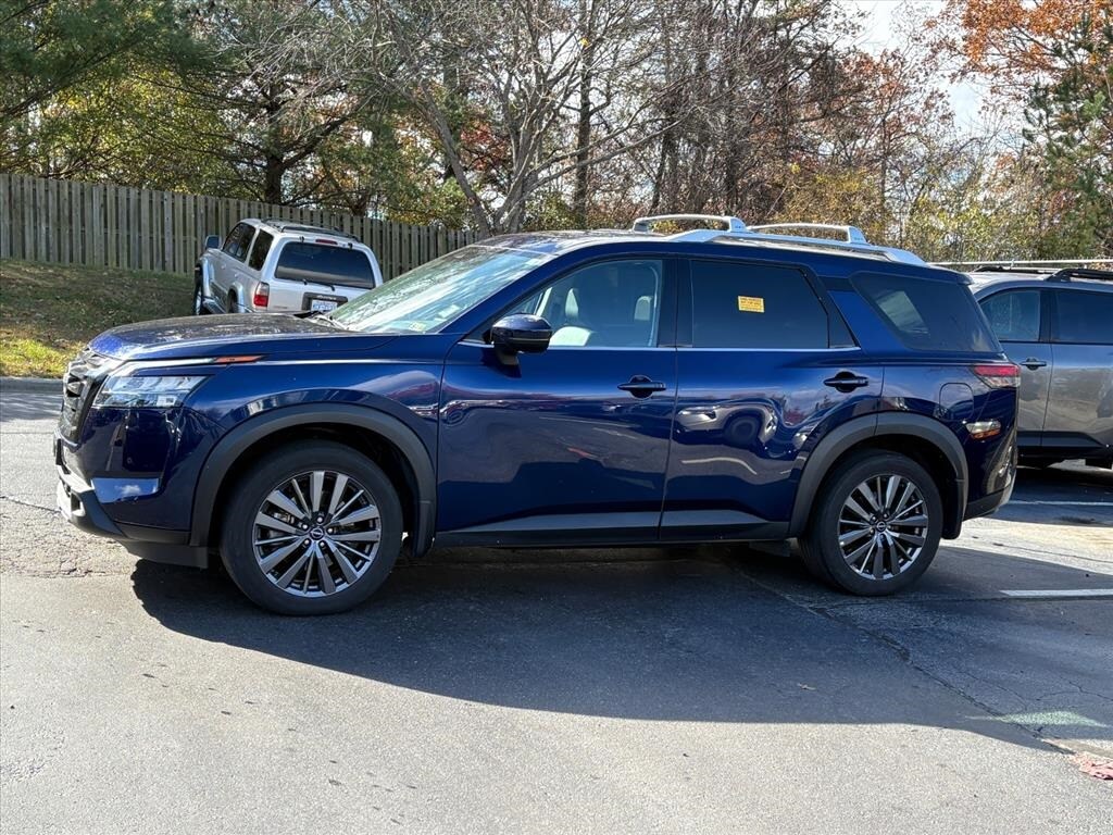 Certified 2024 Nissan Pathfinder SL SUV