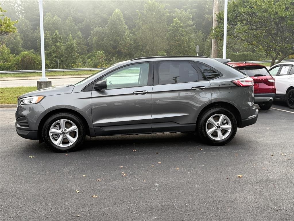 Used 2024 Ford Edge SE SUV