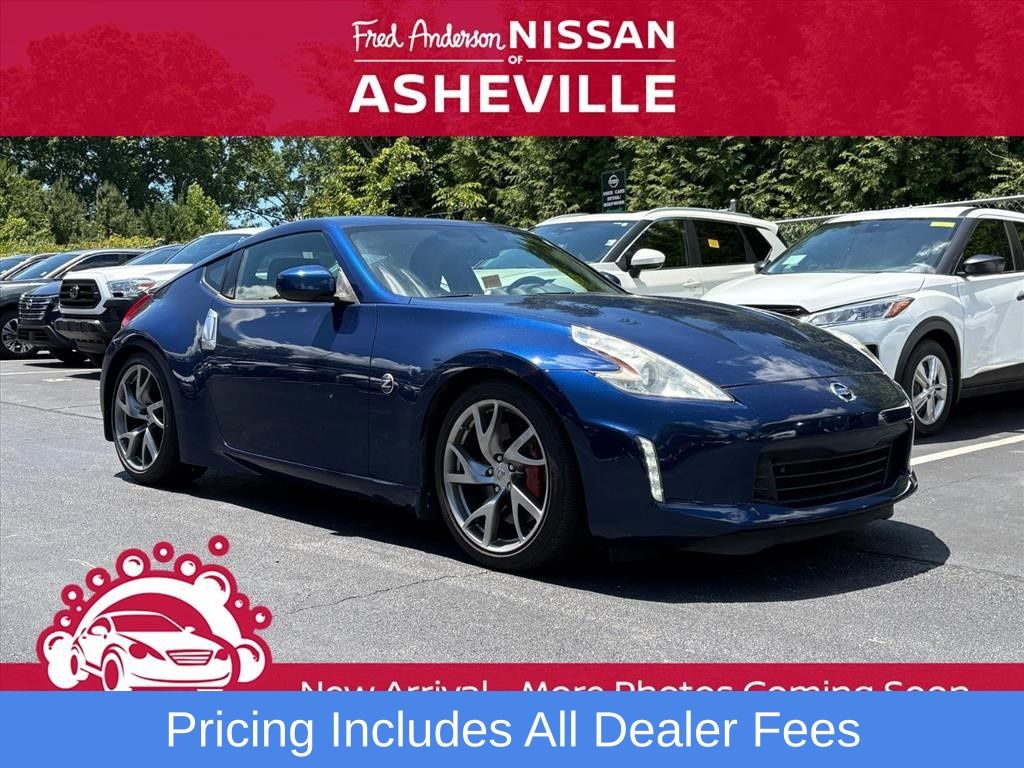2016 Nissan 370Z Coupe Sport Tech 7A/T's photo