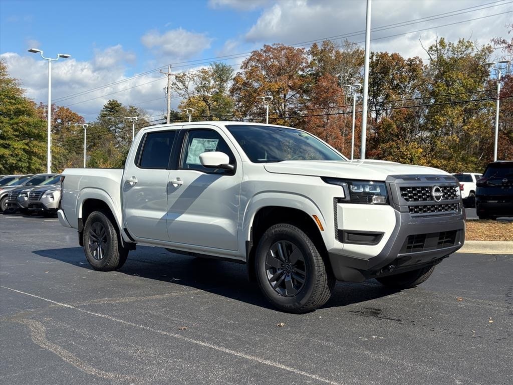 2026 Nissan Frontier SV's photo