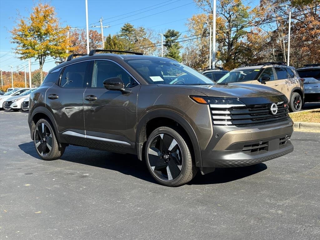 New 2026 Nissan Kicks SR SUV