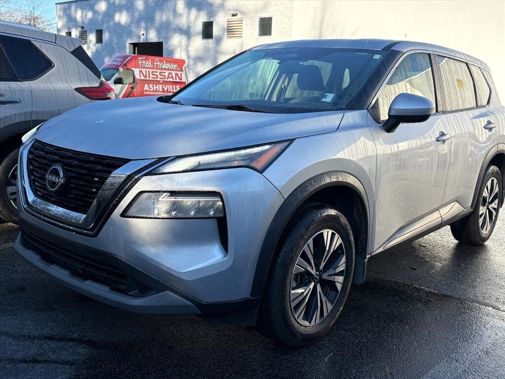 2023 Nissan Rogue SV photo 3