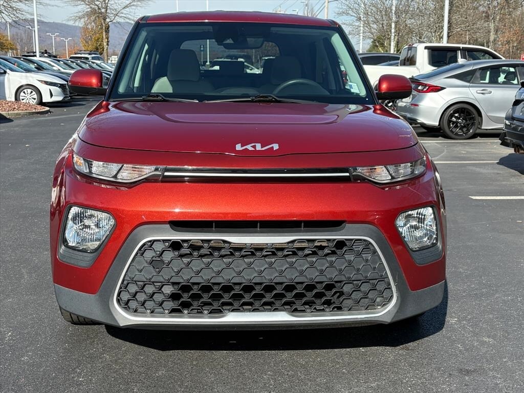 2022 Kia Soul LX photo 2