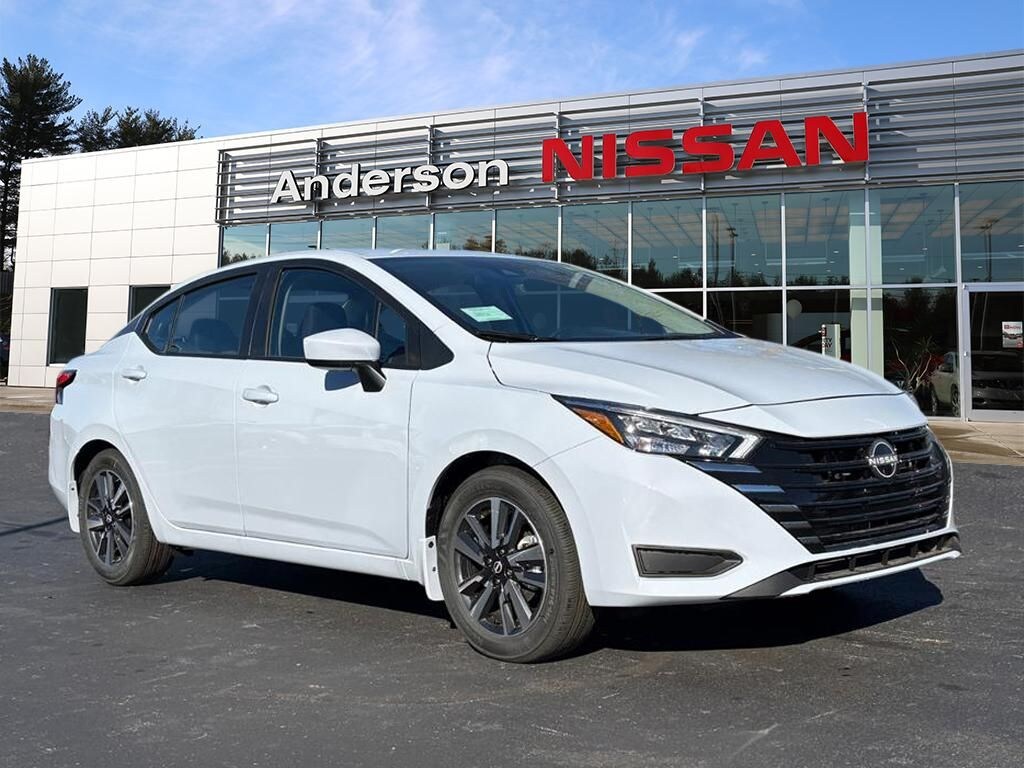 New 2025 Nissan Versa 1.6 SV Sedan