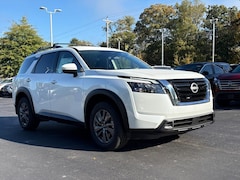 2025 Nissan Pathfinder SV SUV
