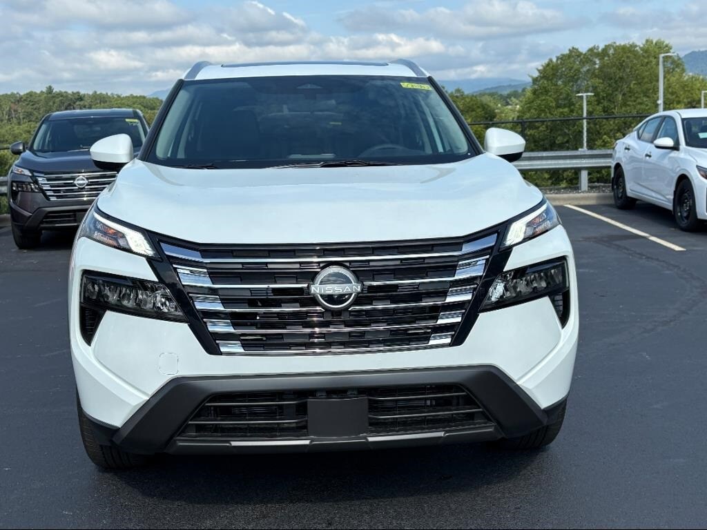 2025 Nissan Rogue SV photo 2