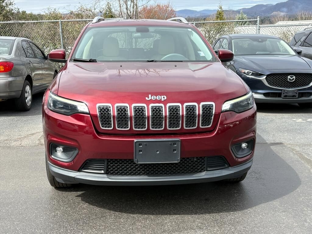 Used 2019 Jeep Cherokee Latitude SUV