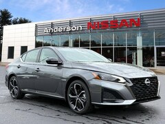 2025 Nissan Altima SR Sedan