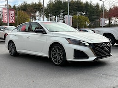 2024 Nissan Altima 2.0 SR Sedan