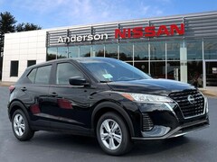 2025 Nissan Kicks Play S SUV