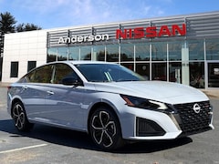2025 Nissan Altima SR Sedan