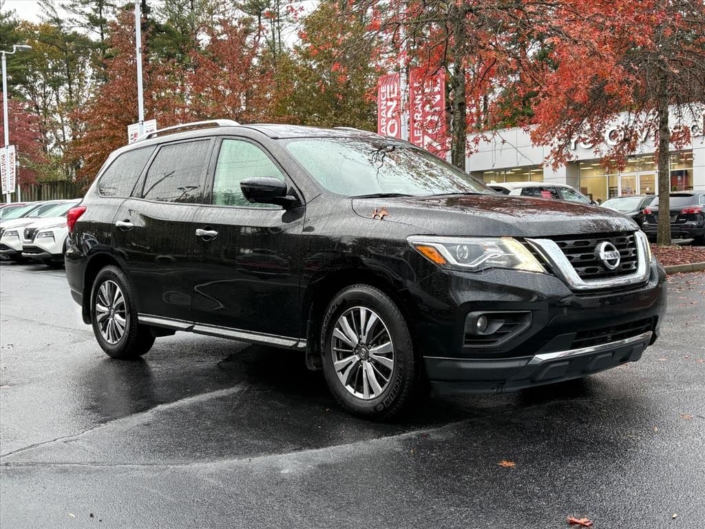 2019 Nissan Pathfinder SL