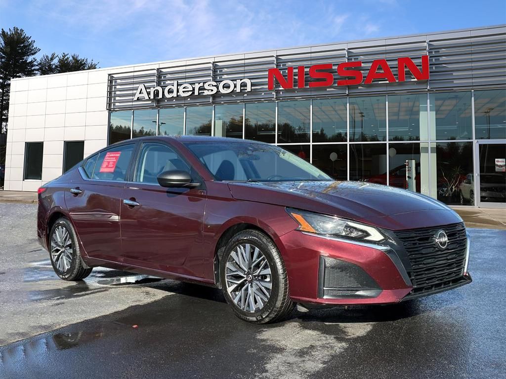 2024 Nissan Altima SV