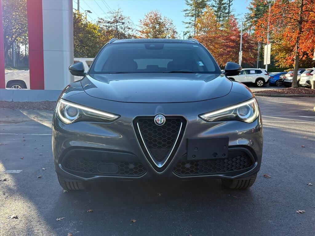 2018 Alfa Romeo Stelvio Ti photo 2