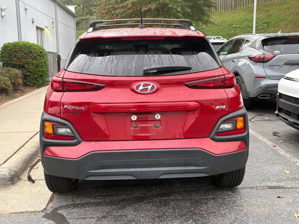 2021 Hyundai Kona SEL photo 3