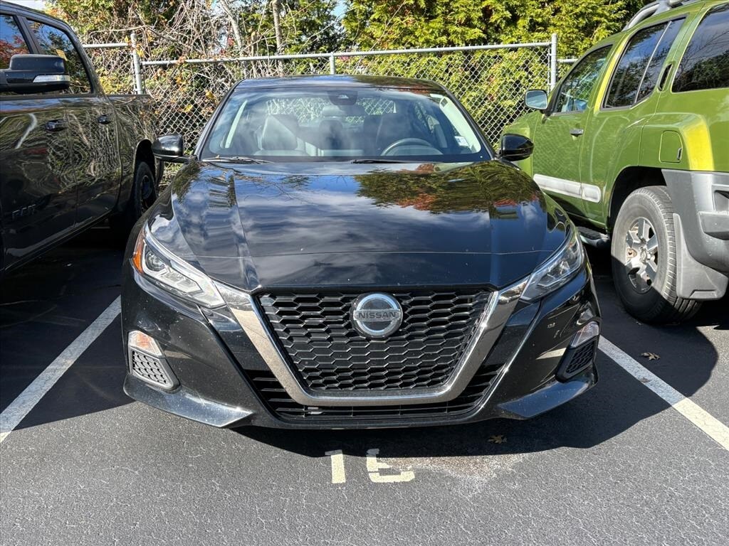 2020 Nissan Altima 2.5 SR photo 2