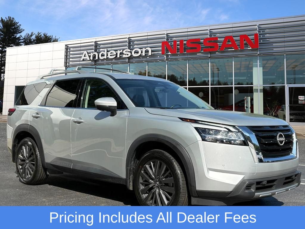 2024 Nissan Pathfinder SL 4WD's photo