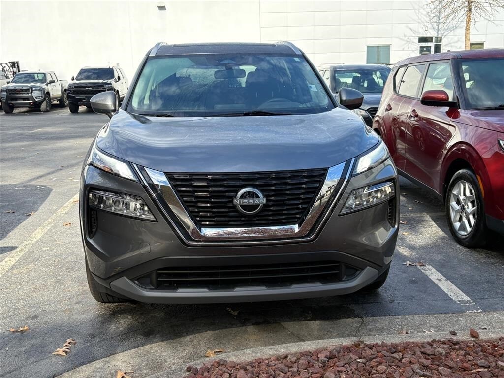 2023 Nissan Rogue SV photo 2