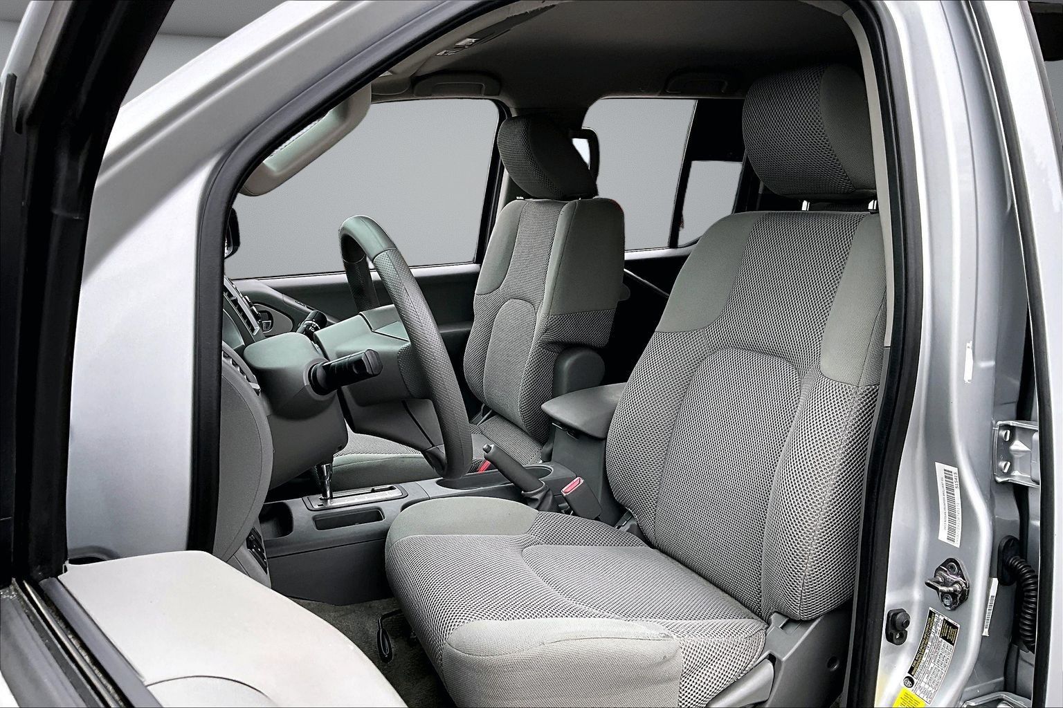 2013 Nissan Frontier SV - Photo 19