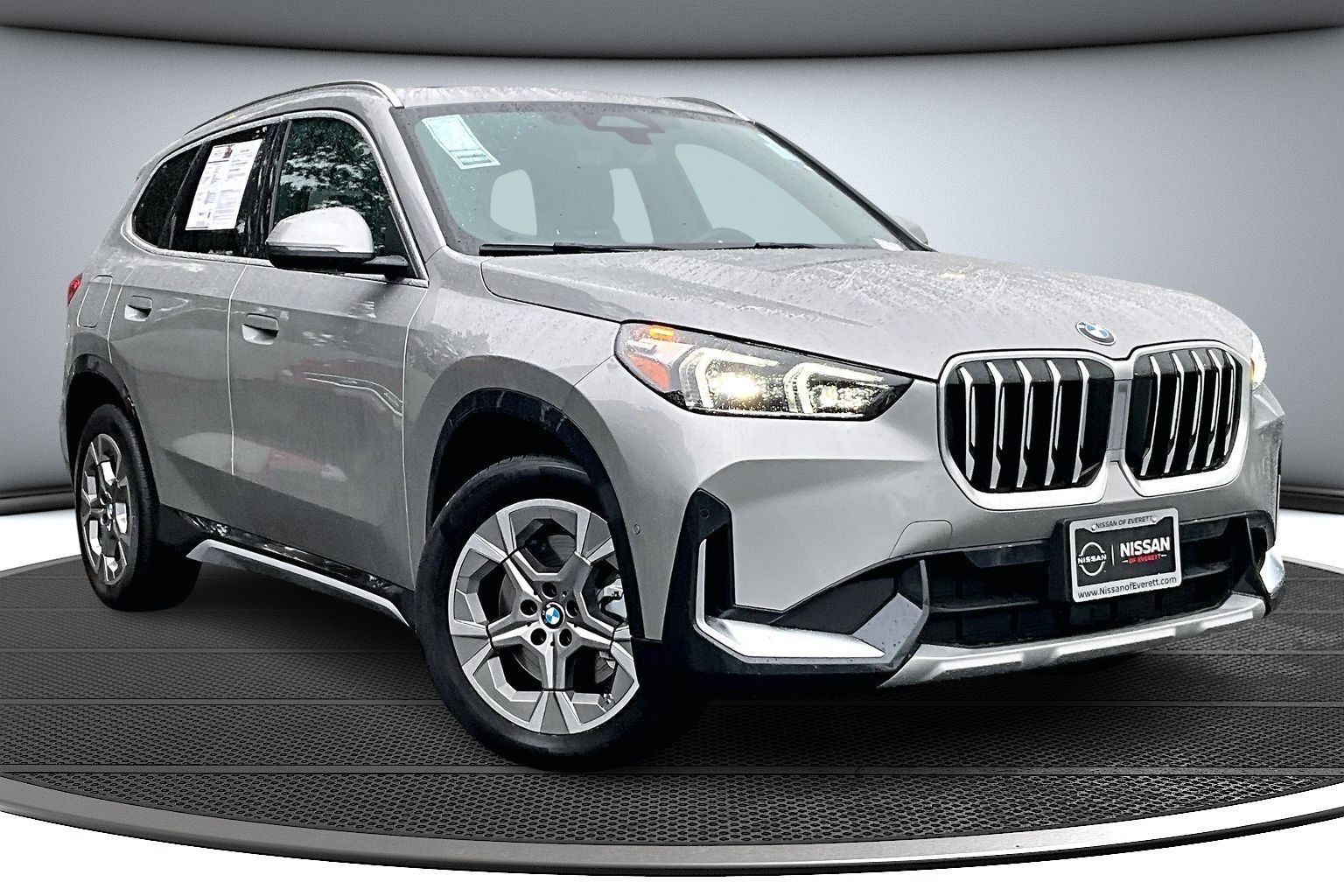 2025 BMW X1 28i's photo