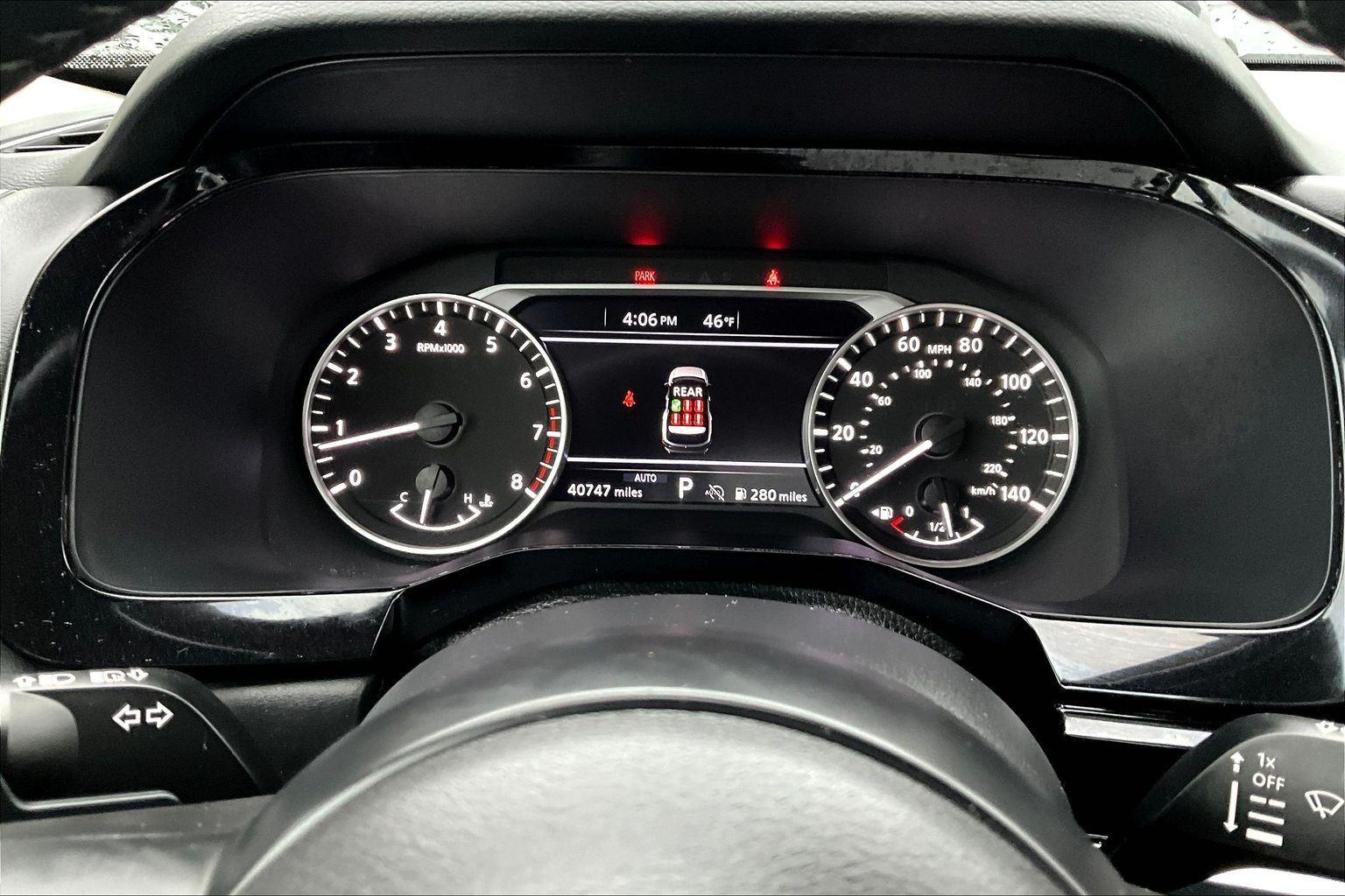 2024 Nissan Pathfinder SV - Photo 12