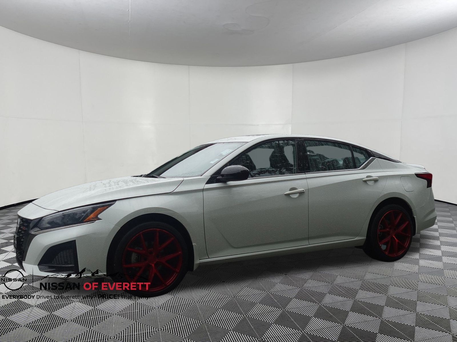 Used 2023 Nissan Altima SR with VIN 1N4BL4CW3PN364133 for sale in Everett, WA