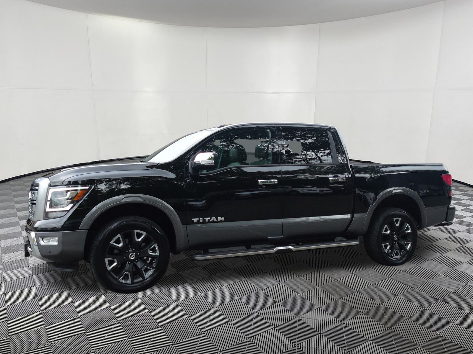 Certified 2021 Nissan Titan Platinum Reserve with VIN 1N6AA1ED1MN528249 for sale in Everett, WA