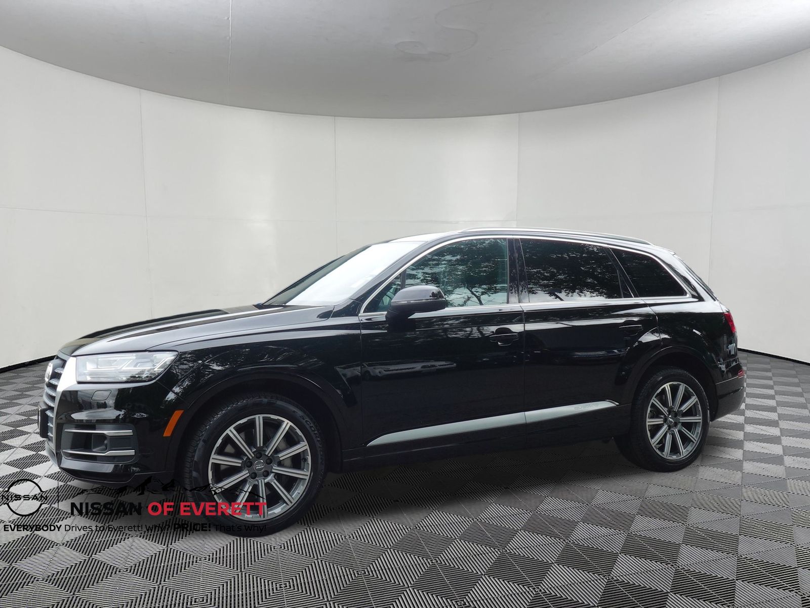 Used 2018 Audi Q7 Premium Plus with VIN WA1LAAF71JD035784 for sale in Everett, WA