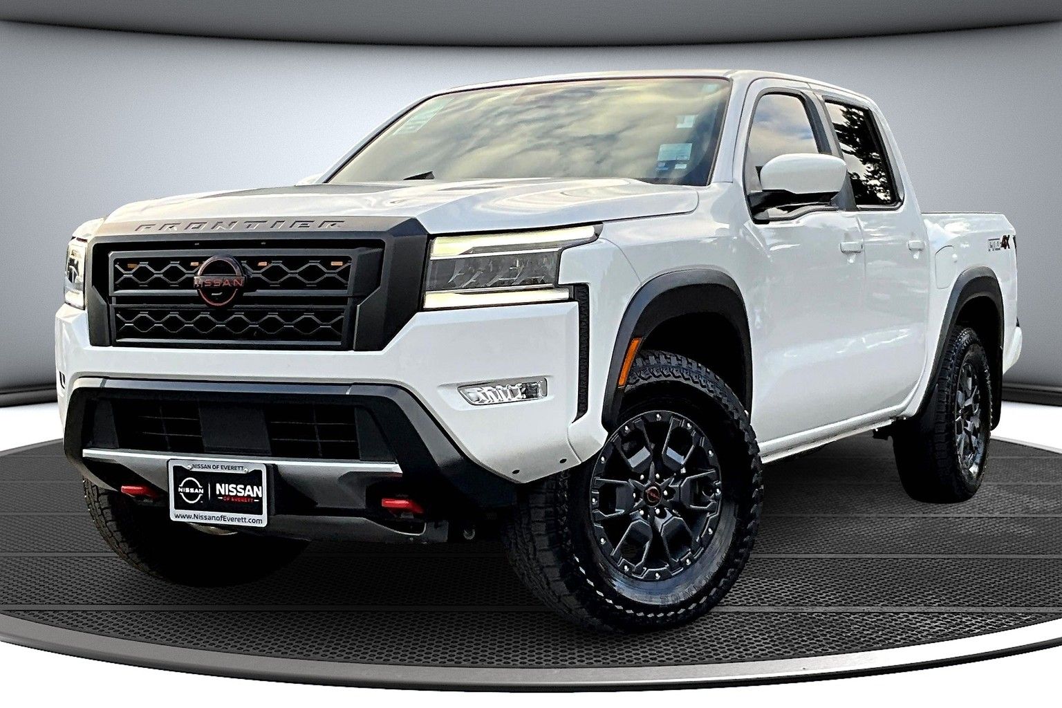 2023 Nissan Frontier PRO-4X photo 3