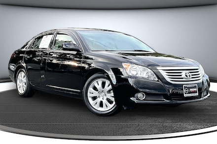2010 Toyota Avalon XLS Sedan