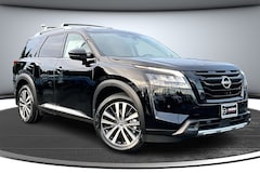 2025 Nissan Pathfinder Platinum SUV
