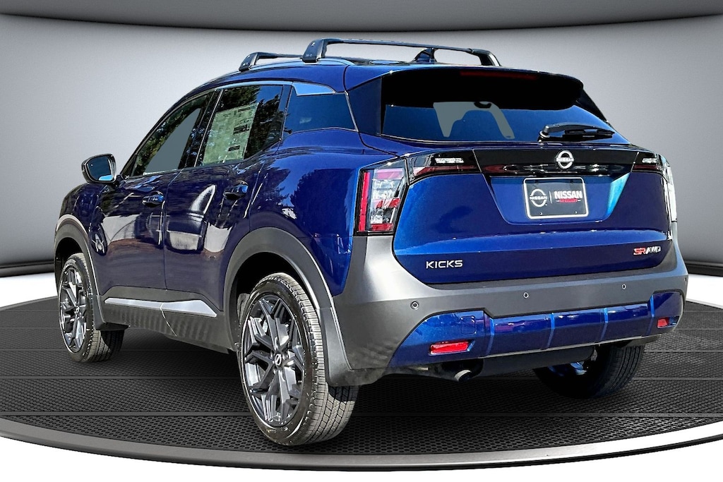 New 2026 Nissan Kicks SR SUV