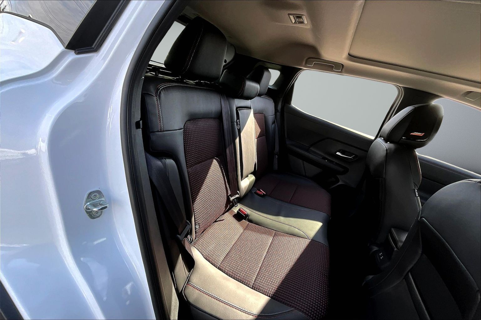 2026 Nissan KICKS SR AWD - Photo 9
