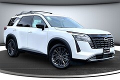 2026 Nissan Pathfinder SL SUV