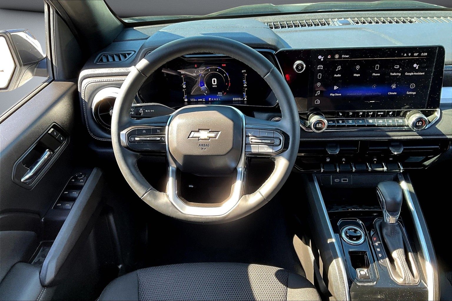 2023 Chevrolet Colorado LT - Photo 9