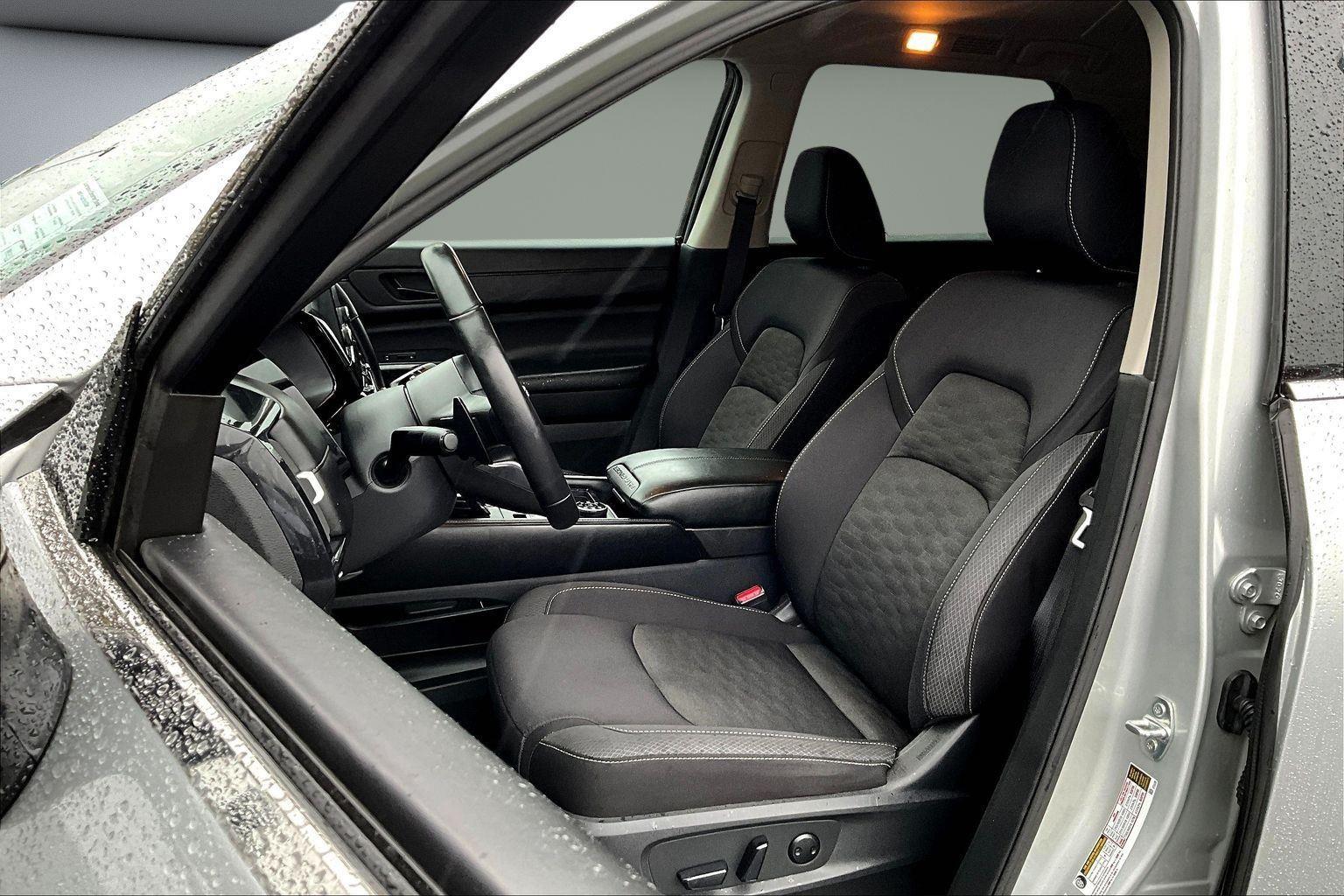 2024 Nissan Pathfinder SV - Photo 19