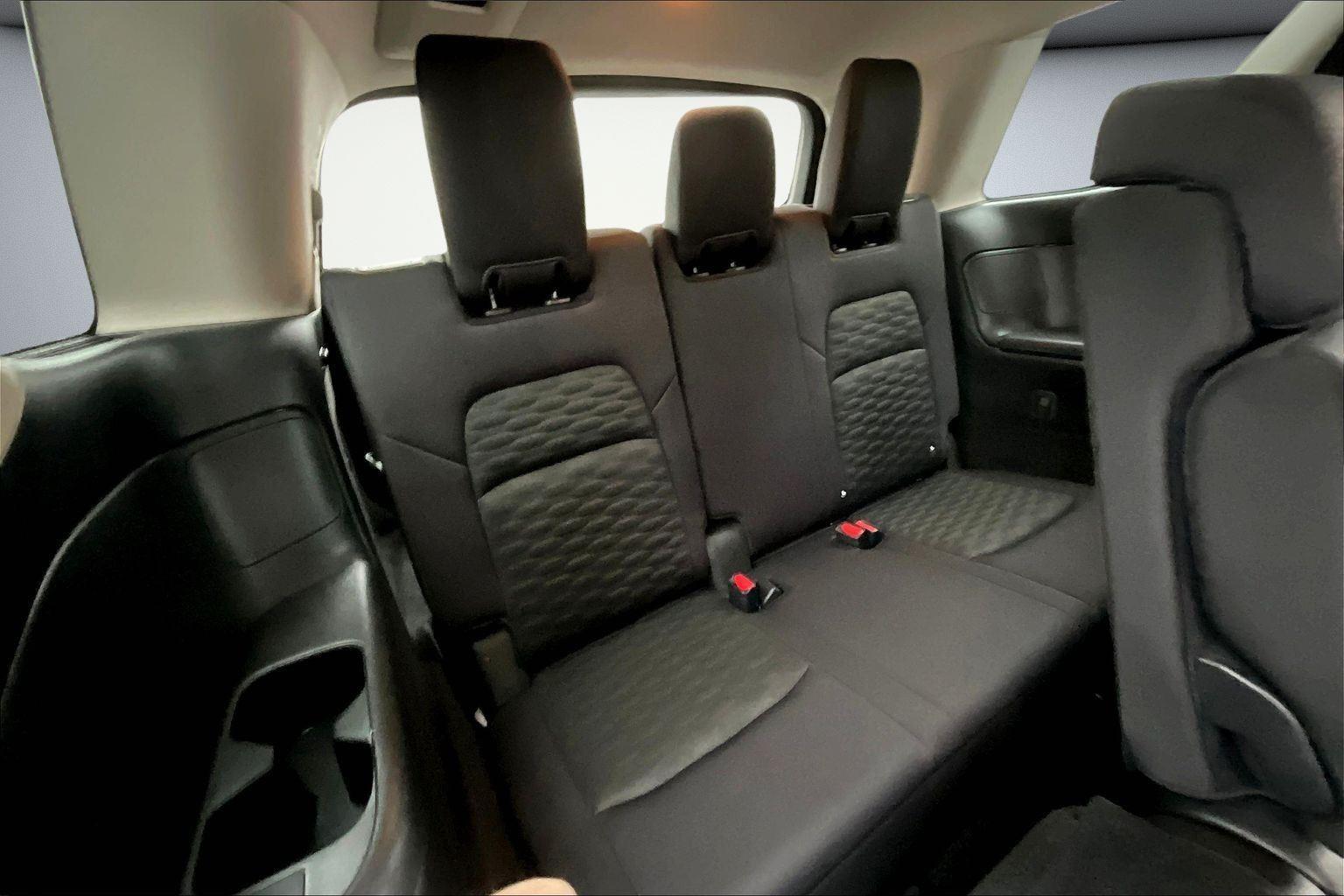 2024 Nissan Pathfinder SV - Photo 24