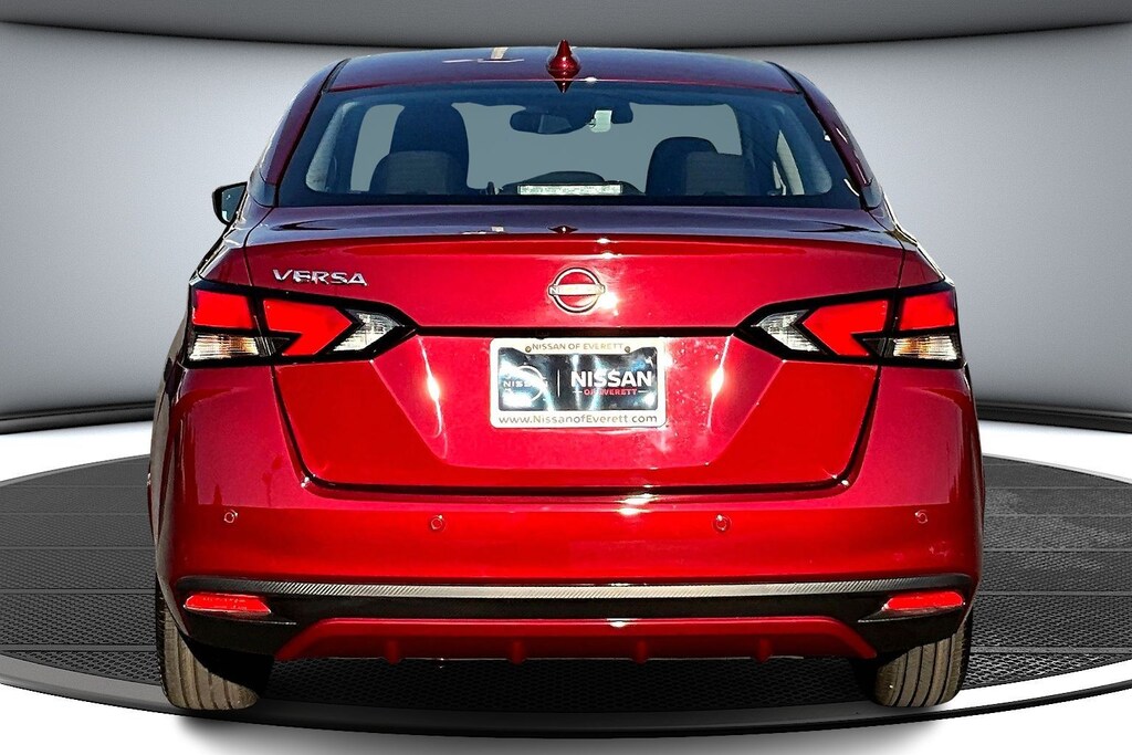 New 2025 Nissan Versa 1.6 SV Sedan