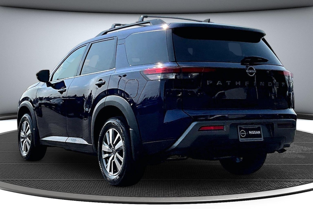 New 2026 Nissan Pathfinder SL SUV