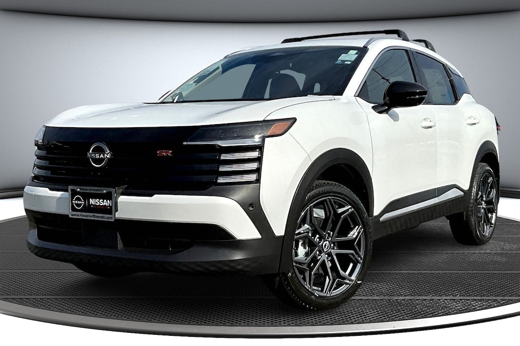 New 2026 Nissan Kicks SR SUV