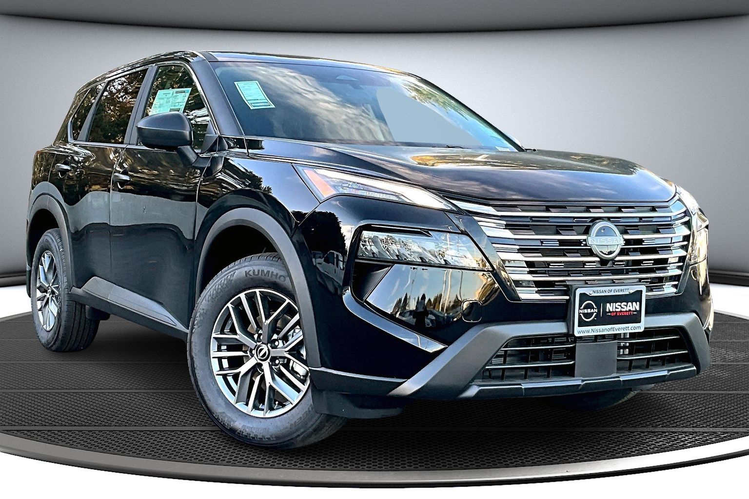 2025 Nissan Rogue S's photo