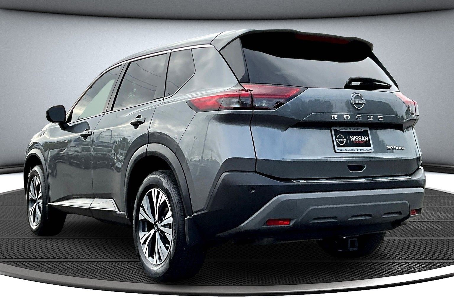 2022 Nissan Rogue SV photo 2